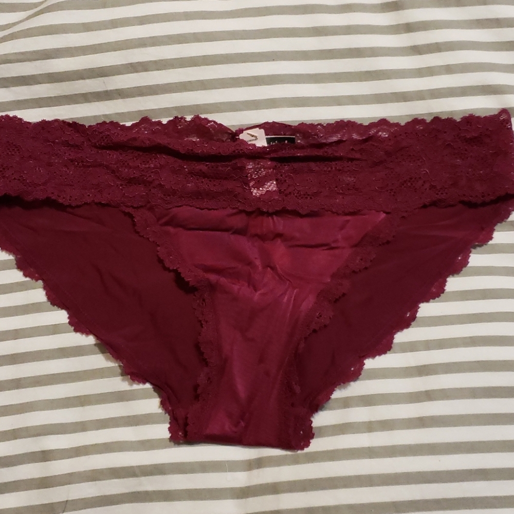 Brand new Victoria's secret size m brand new!